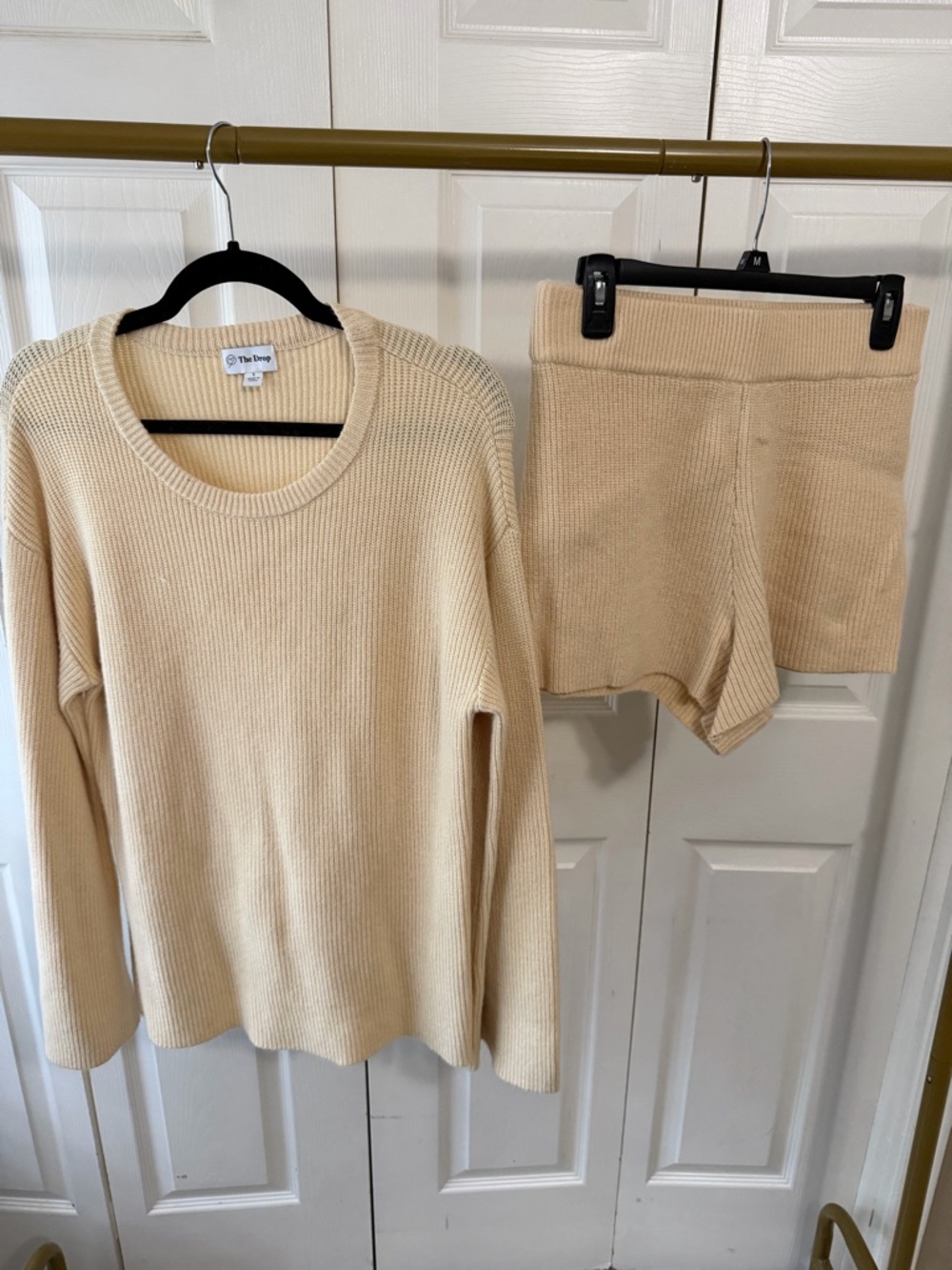 Amazon Cream Ribbed Knit Crewneck Sweater & Knit Shorts Set (Top S/ Short M)
